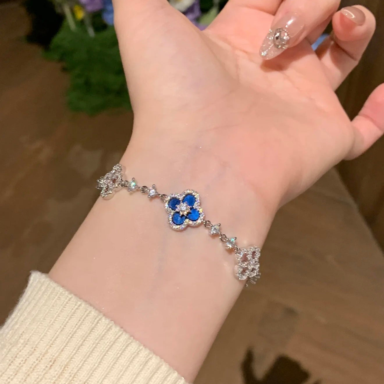 VCA CLOVER 5 MOTIF PINK BLUE RED WHITE BRACELET