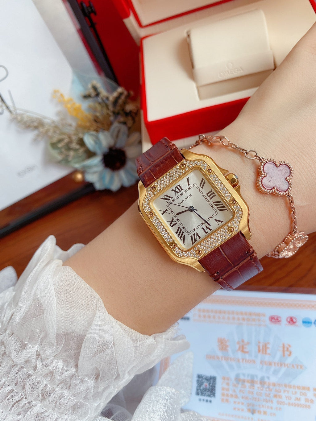 CARTIER SANTOS LADY 35MM QUARTZ 35MM GOLD CASE DIAMOND BEZEL LEATHER