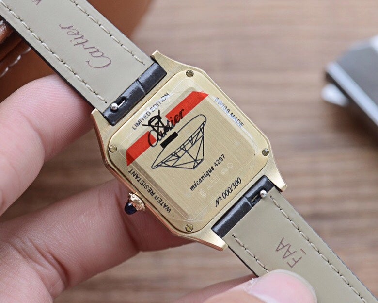 CARTIER SANTOS DUMONT QUARTZ 33MM GOLD LEATHER