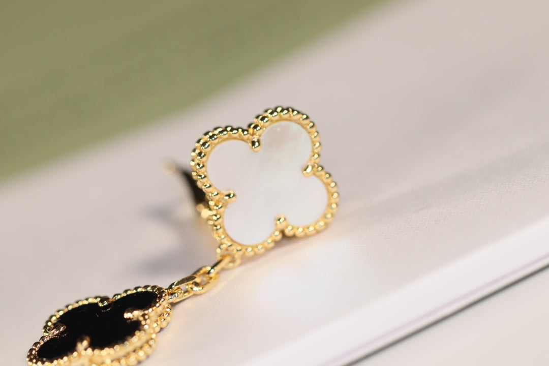 VCA CLOVER EARRINGS GOLD ONYX MOP 3 MOTIF