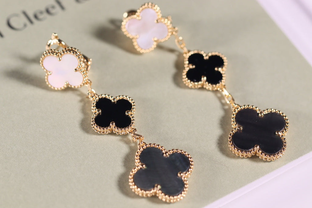 VCA CLOVER EARRINGS GOLD ONYX MOP 3 MOTIF
