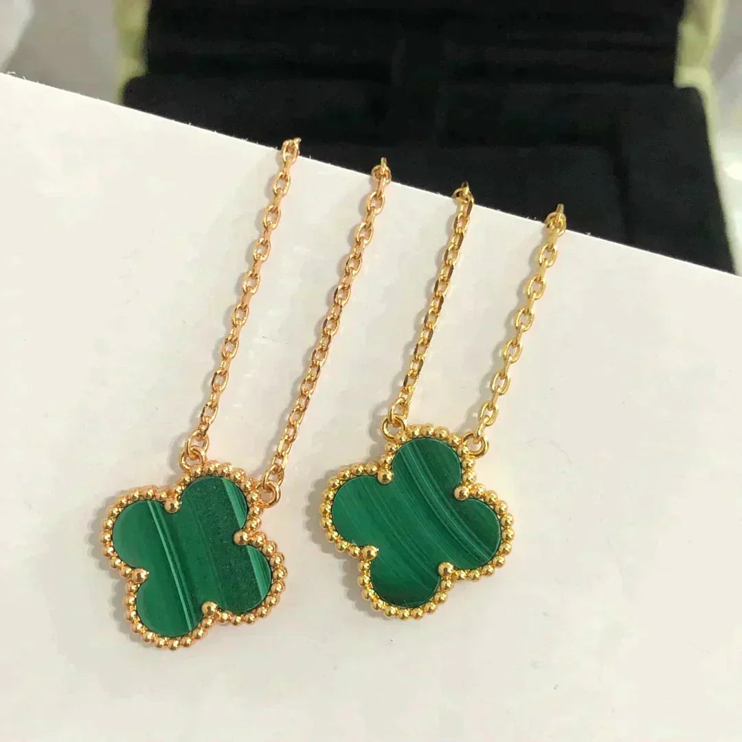 VCA CLOVER 15MM MALACHITE SINGLE FLOWER NECKLACE