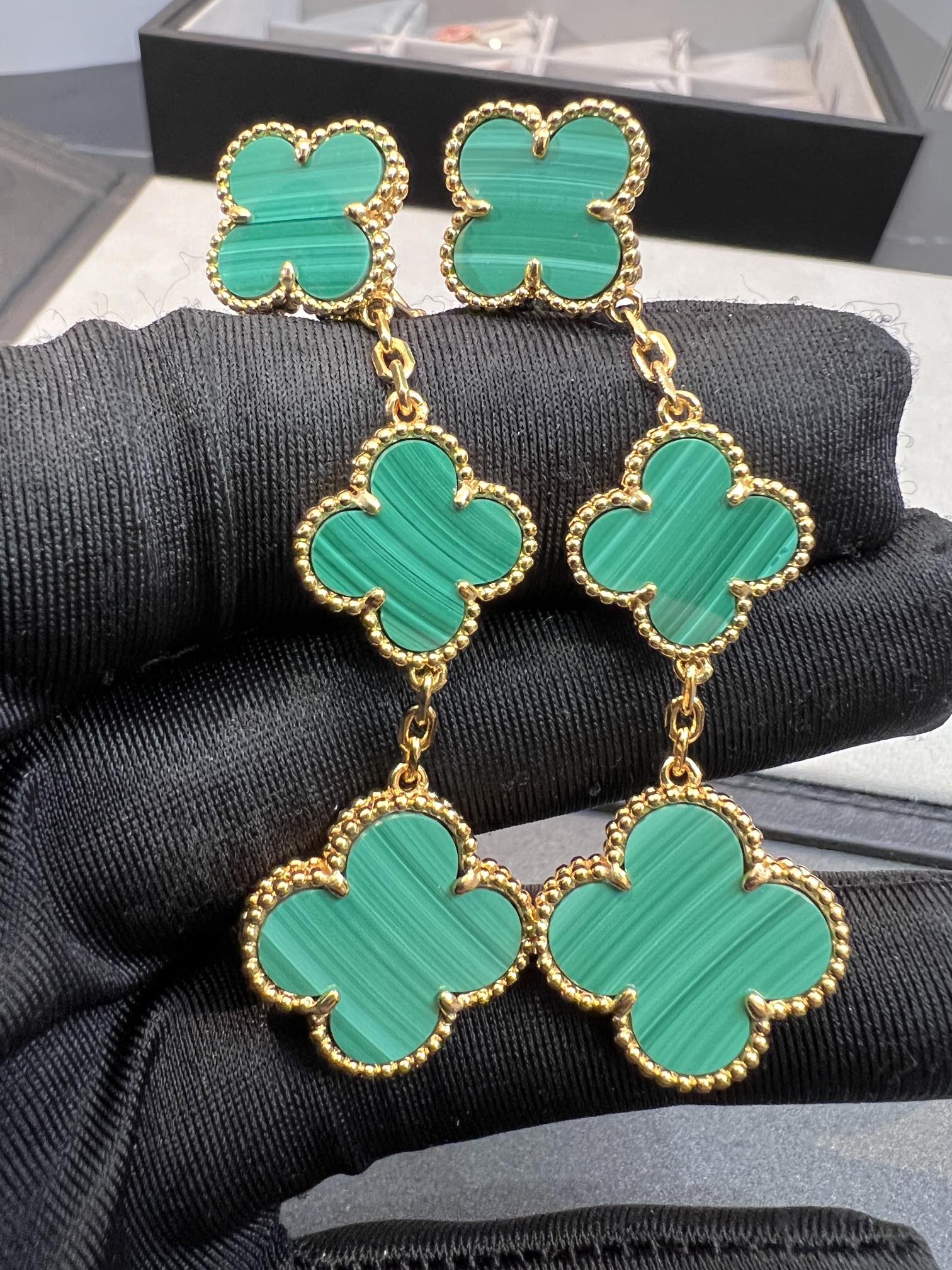 VCA CLOVER MALACHITE 3 MOTIFS GOLD