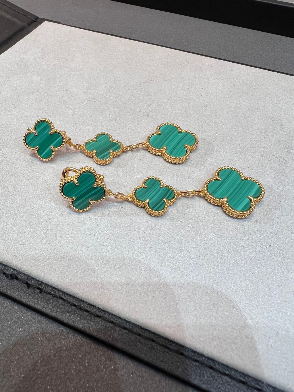 VCA CLOVER MALACHITE 3 MOTIFS GOLD