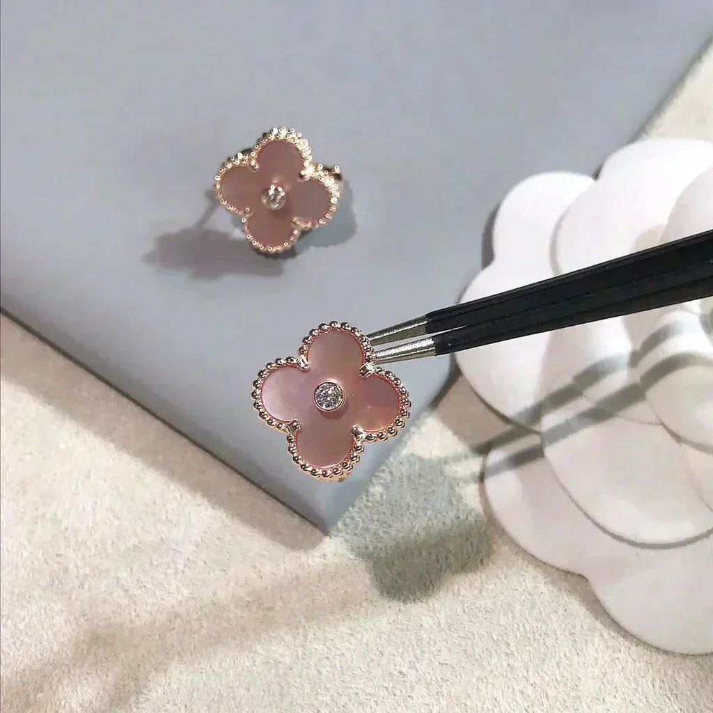 VCA CLOVER MEDIUM 1 MOTIFS PINK MOP DIAMOND EARRINGS