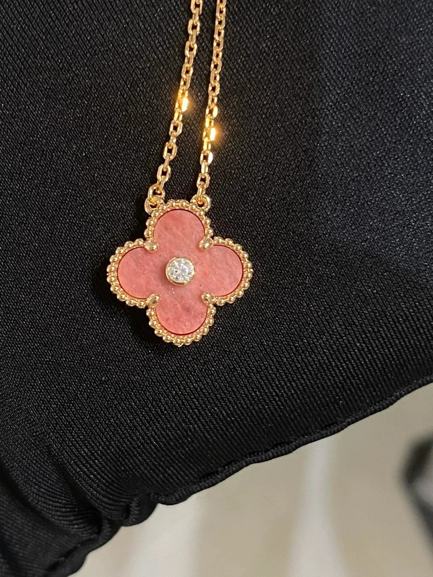 VCA CLOVER 15MM DIAMOND RHODONITE NECKLACE