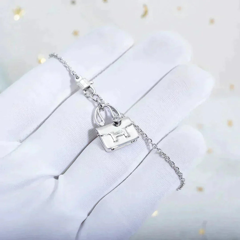 HERMES AMULETTE PEDANT SILVER NECKLACE