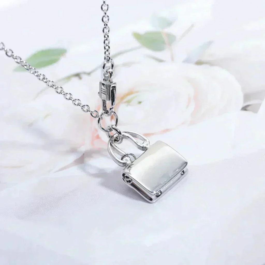 HERMES AMULETTE PEDANT SILVER NECKLACE