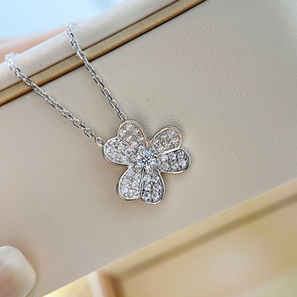 VCA CLOVER DIAMOND NECKLACE SILVER