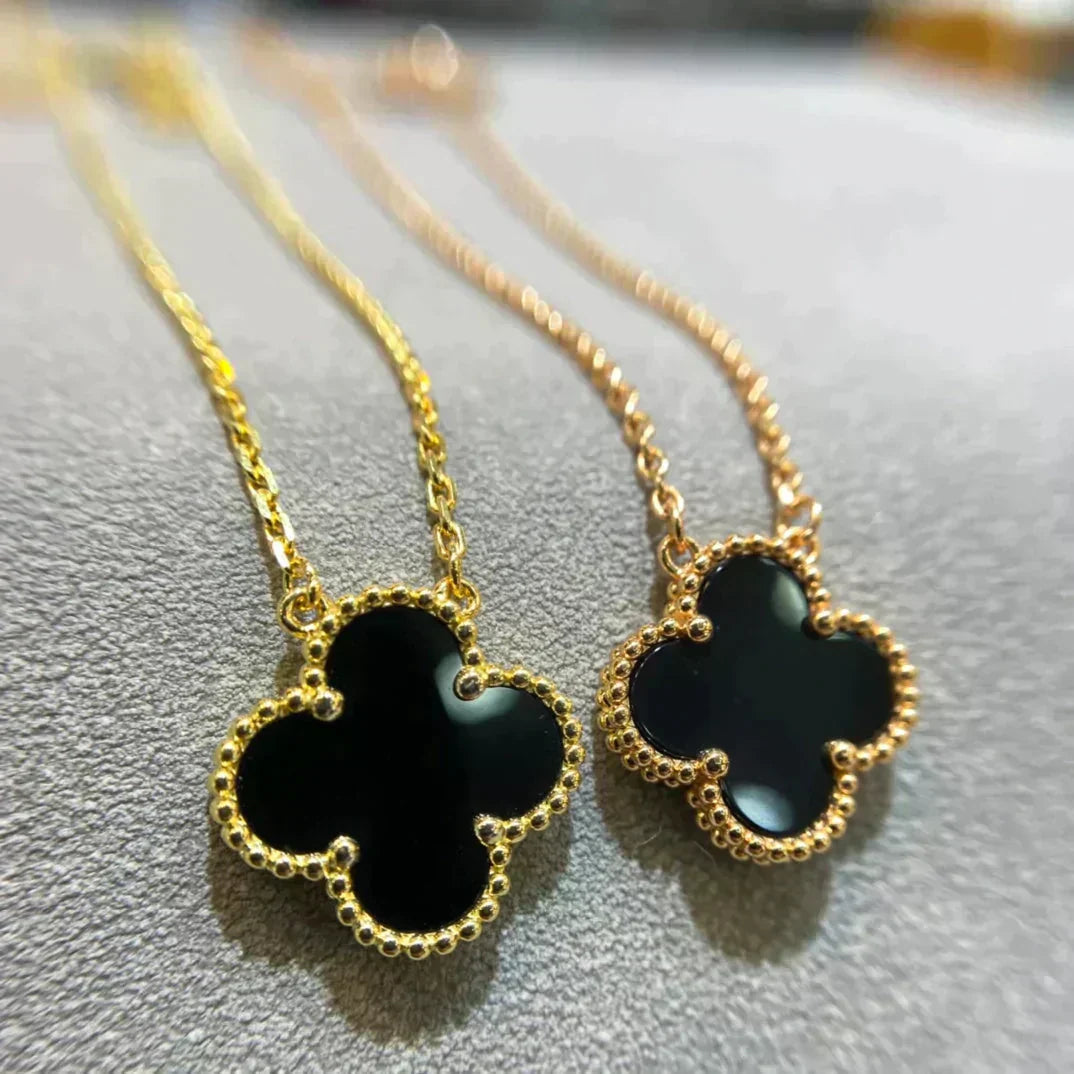 VCA CLOVER 15MM BLACK ONYX SINGLE FLOWER NECKLACE