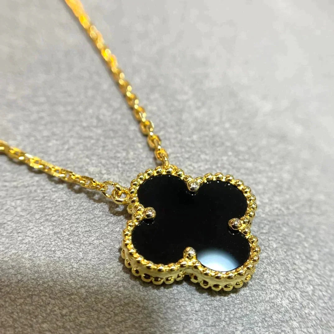 VCA CLOVER 15MM BLACK ONYX SINGLE FLOWER NECKLACE