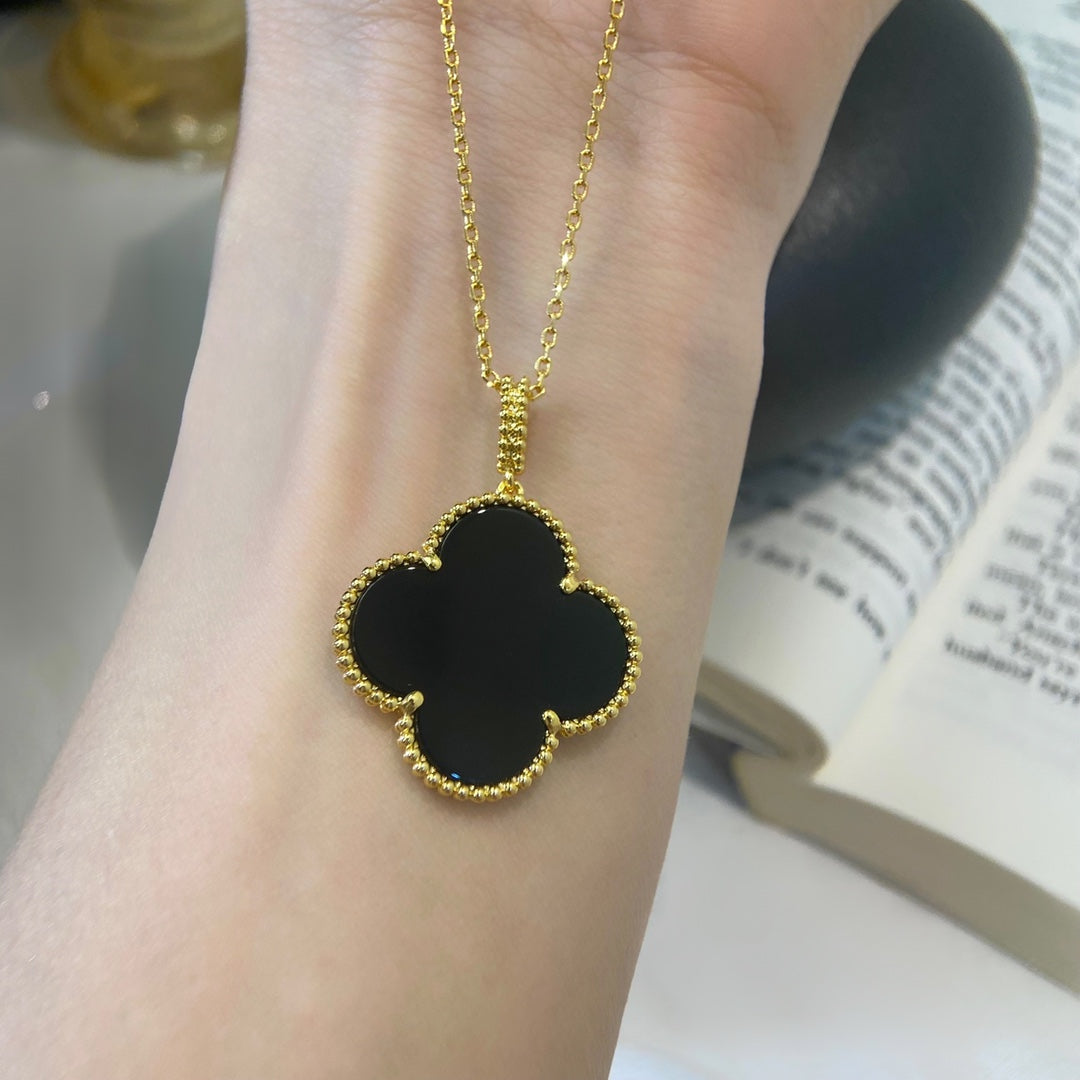 VCA CLOVER 25MM NECKLACE GOLD ONYX