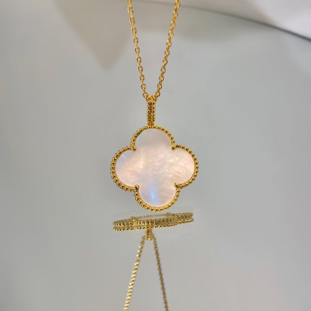 VCA CLOVER 25MM MOP LARGE PENDANT NECKLACE