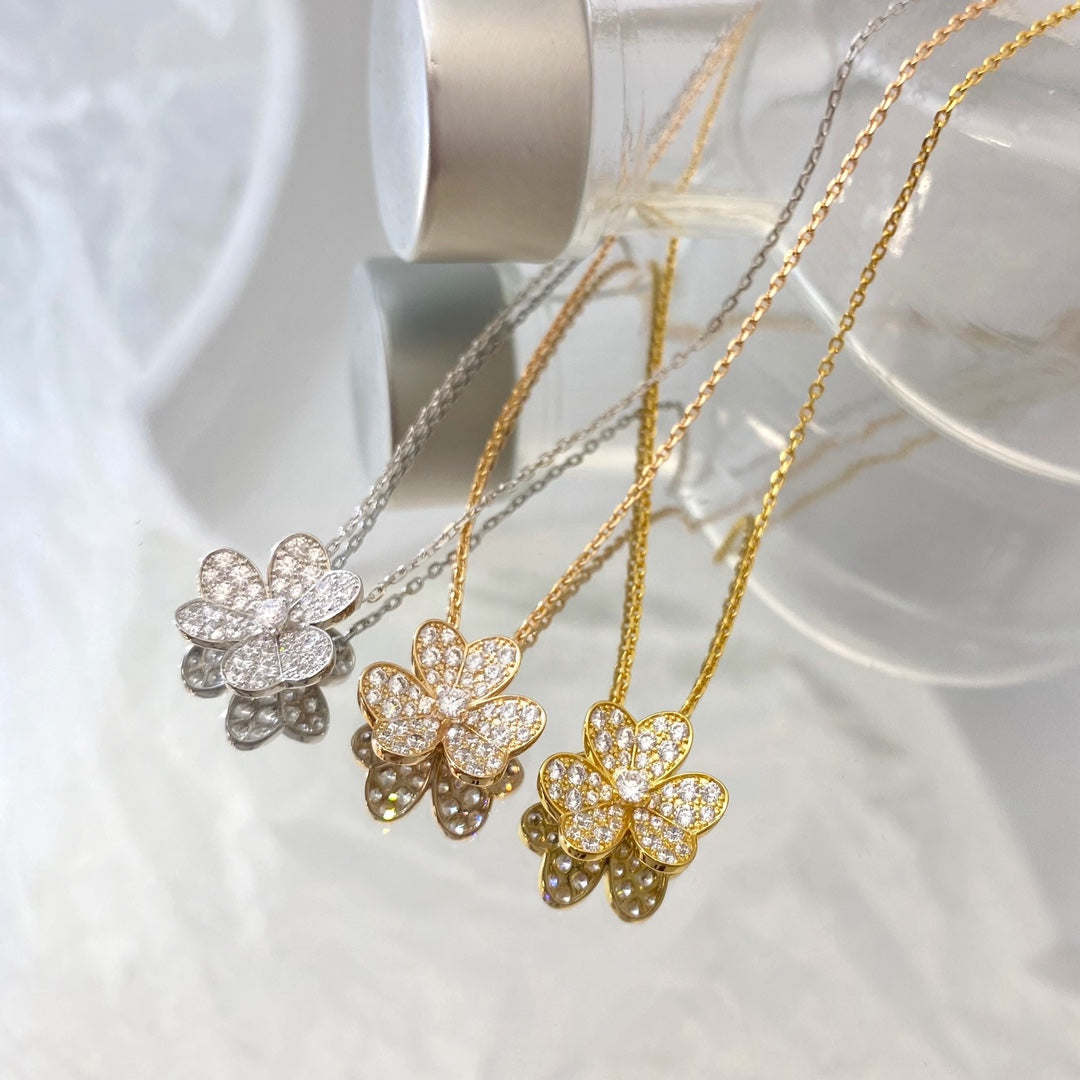 VCA FLOWER DIAMOND NECKLACE