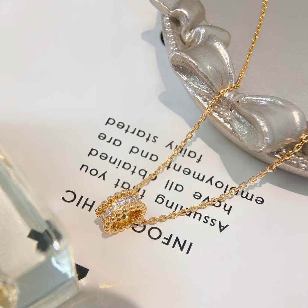 VCA PERLEE DIAMOND NECKLACE