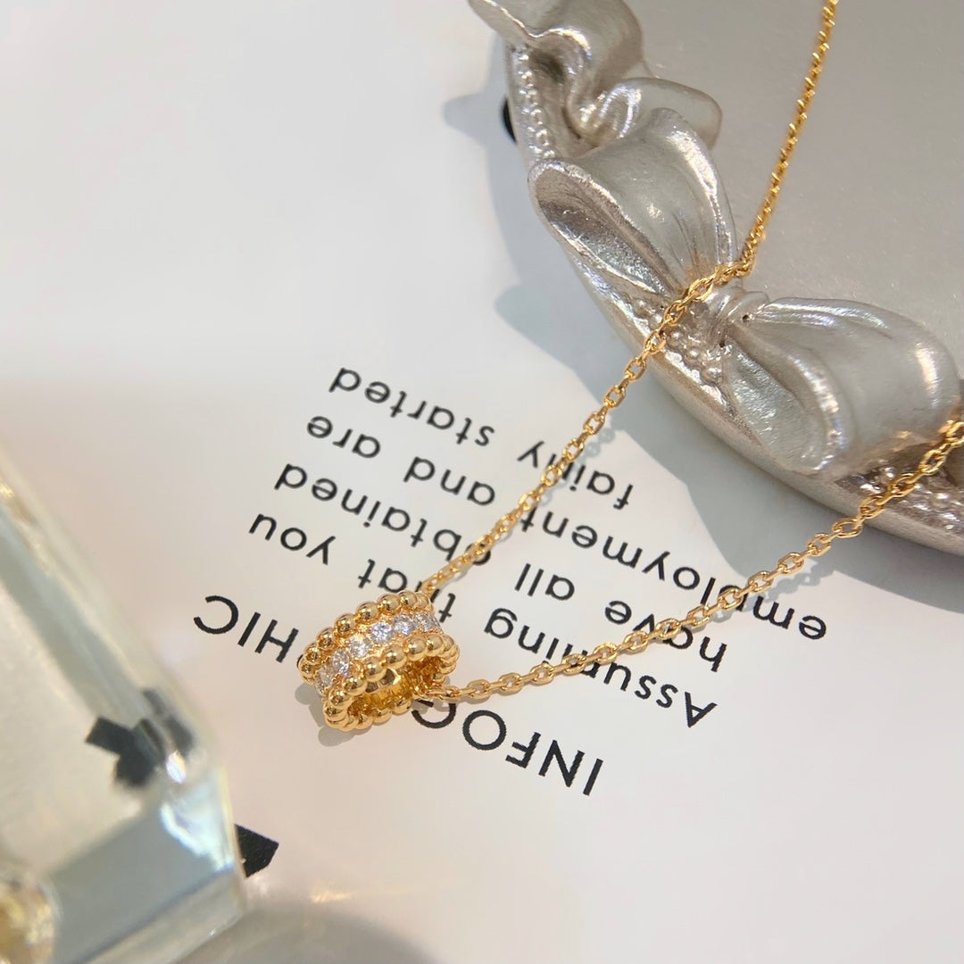 VCA PERLEE DIAMOND NECKLACE