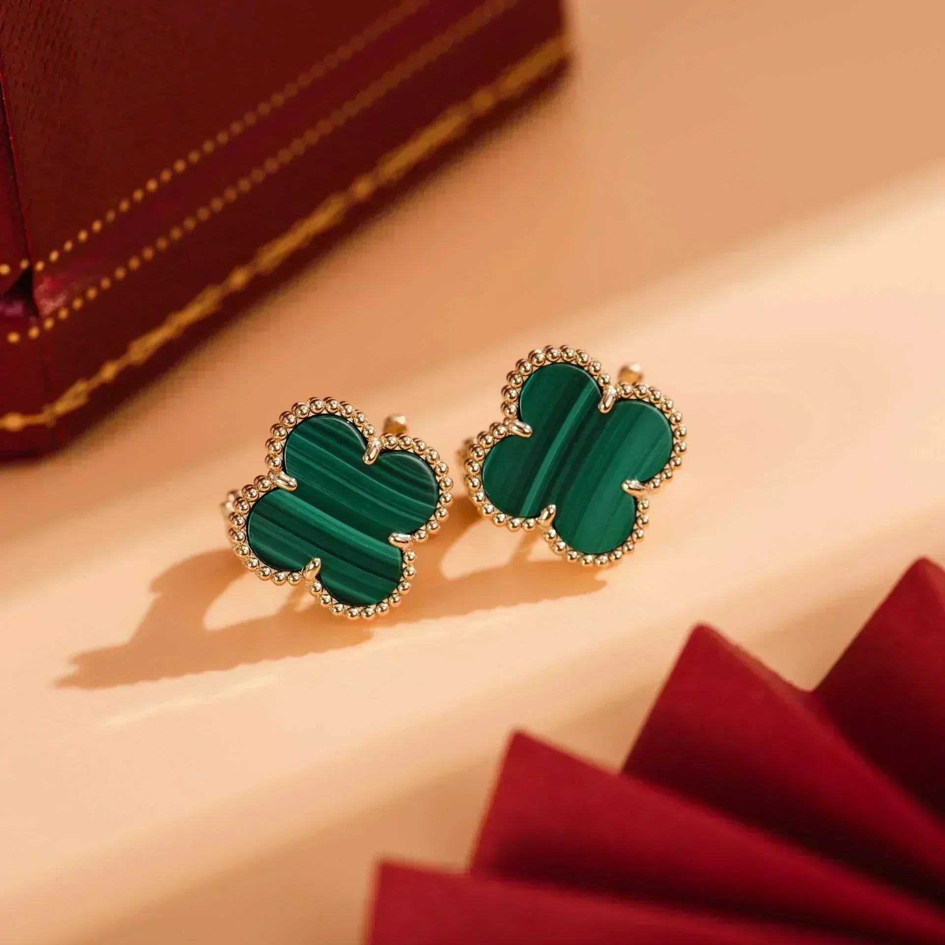 VCA CLOVER MEDIUM 1 MOTIFS MALACHITE EARRINGS