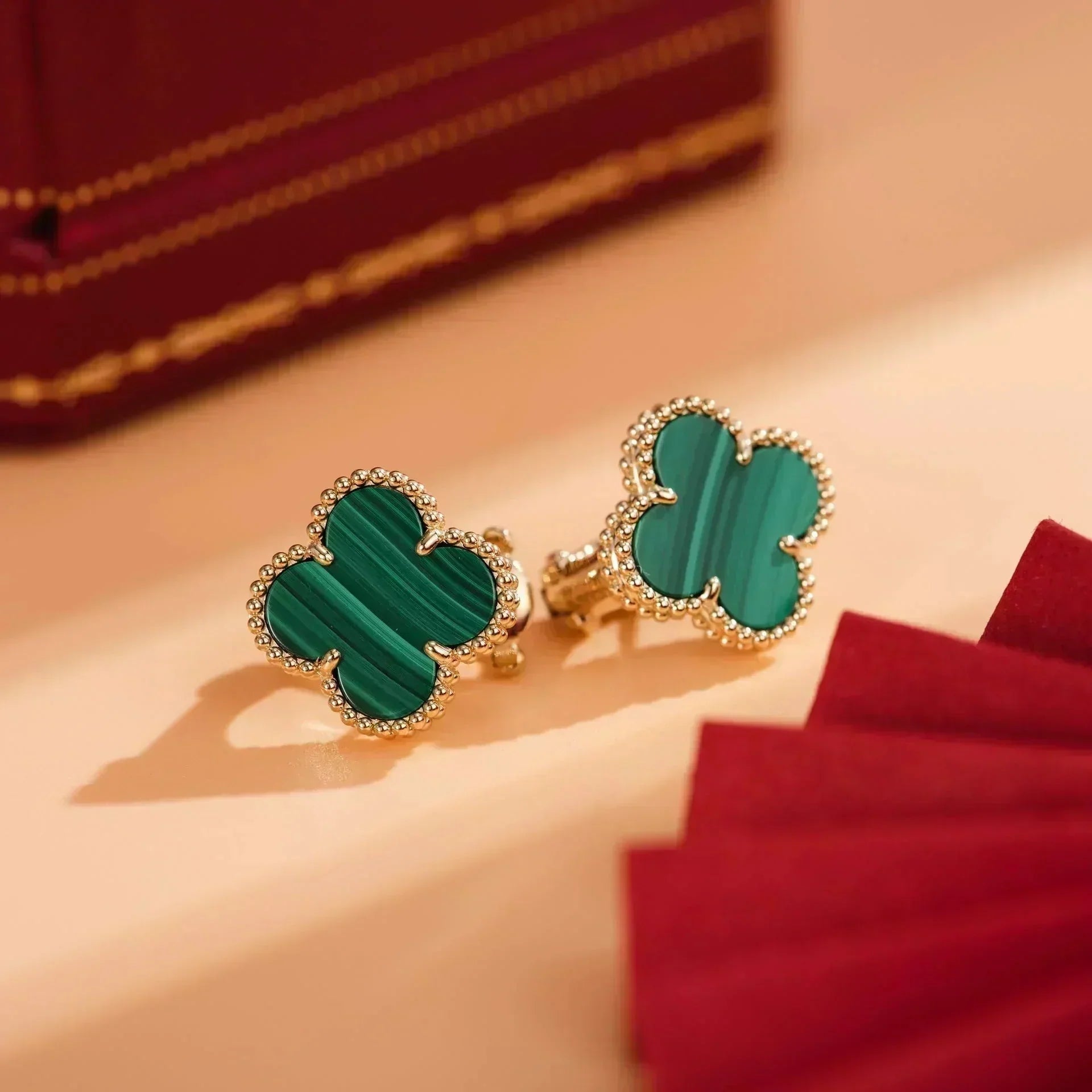 VCA CLOVER MEDIUM 1 MOTIFS MALACHITE EARRINGS