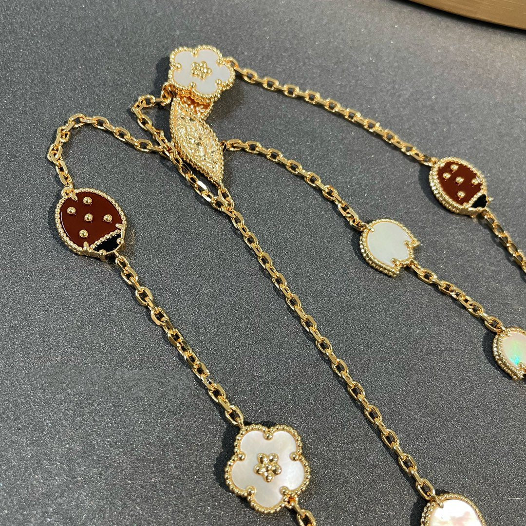 VCA LUCKY SPRING 15 MOTIFS GOLD NECKLACE