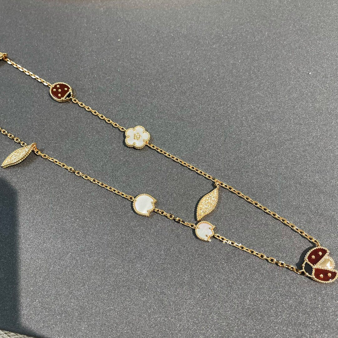 VCA LUCKY SPRING 15 MOTIFS GOLD NECKLACE