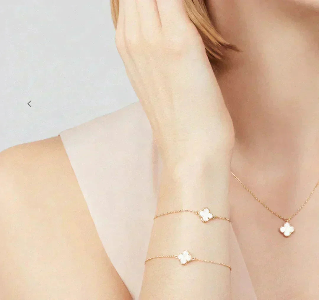 VCA CLOVER MINI 9.5MM WHITE MOTHER-OF-PEARL NECKLACE