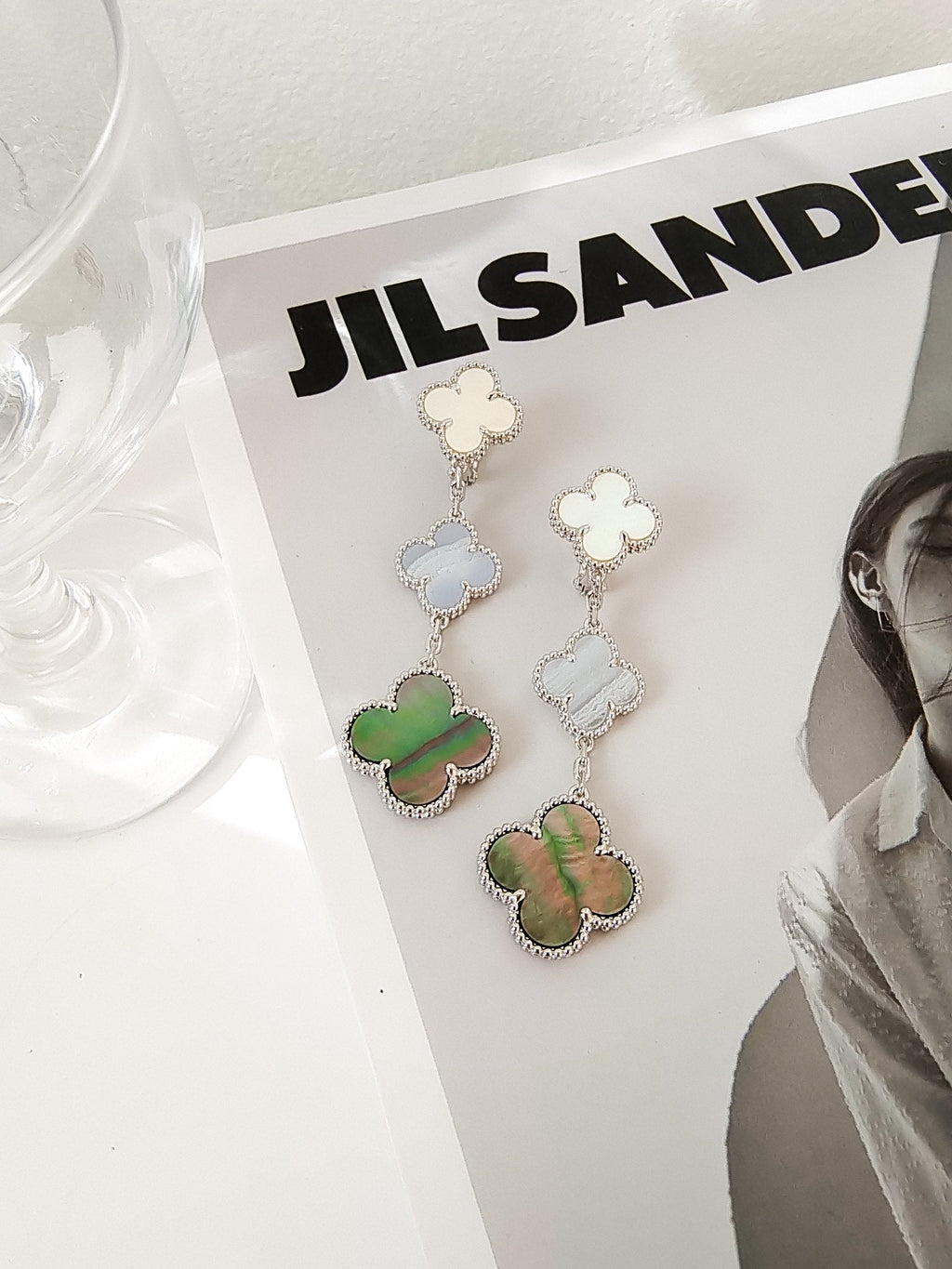 VCA CLOVER 3 MOTIFS CHALCEDONY DARK MOP SILVER EARRINGS