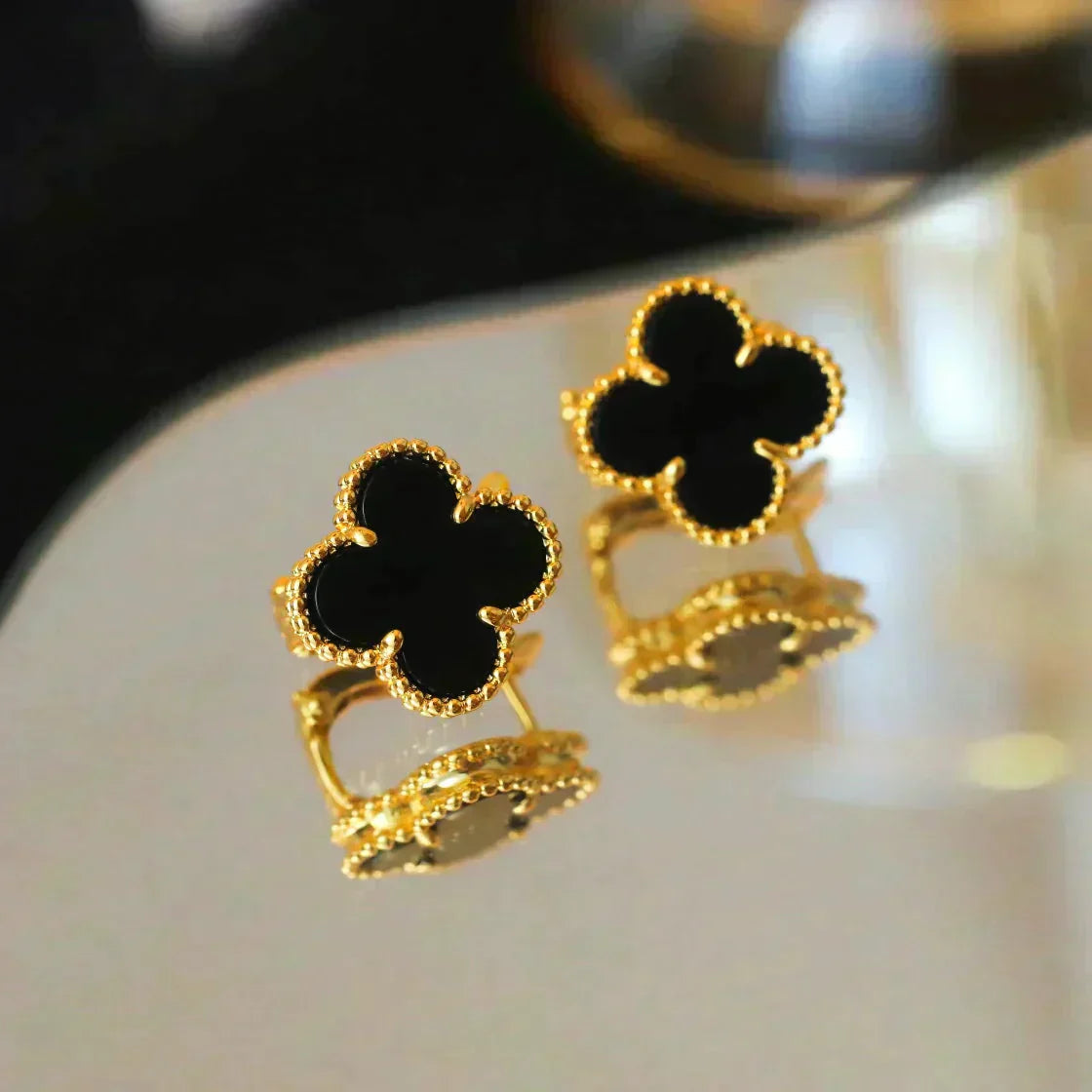 VCA CLOVER MEDIUM 1 MOTIFS ONYX STUD EARRINGS