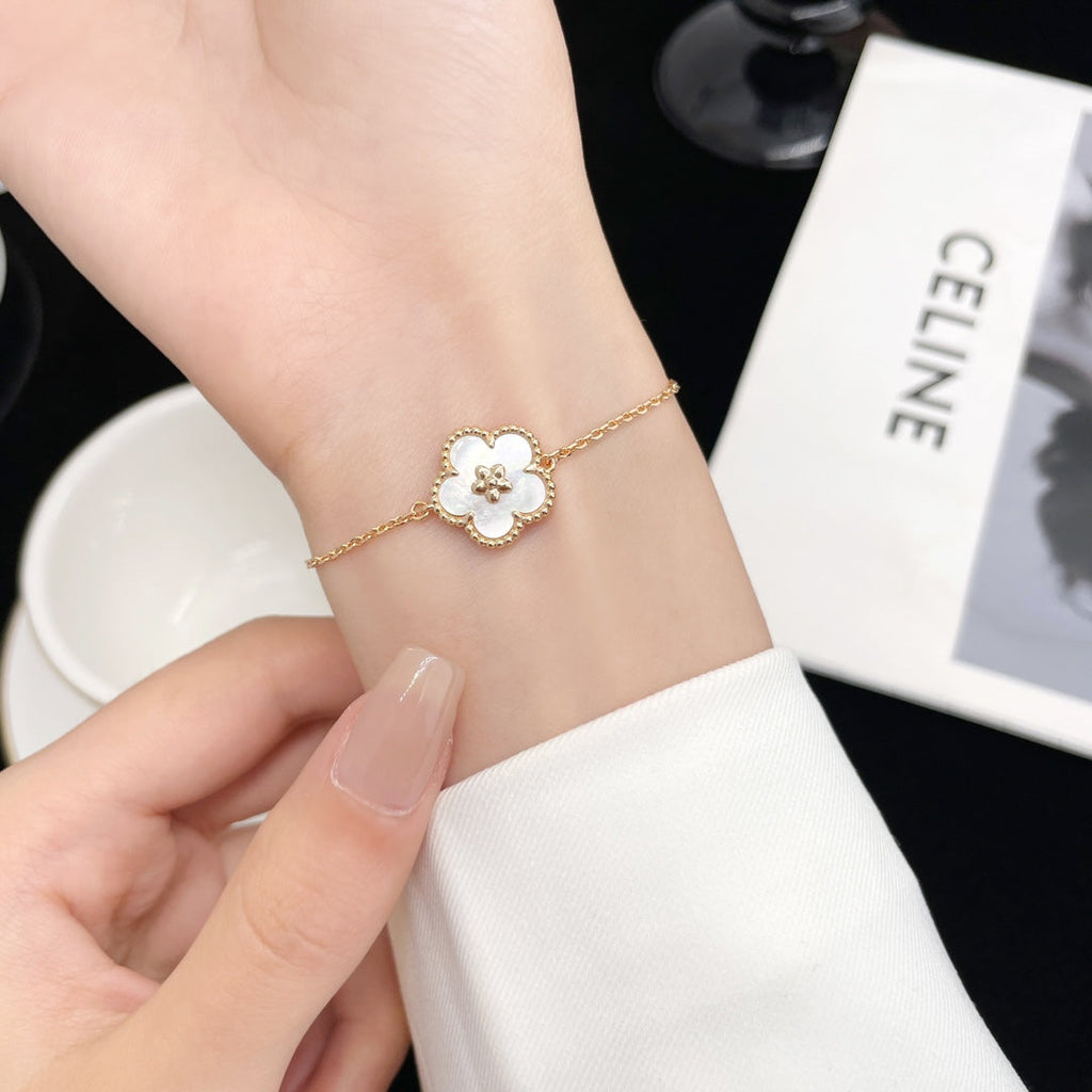 VCA LUCKY SPRING ROSE GOLD MOP BRACELET
