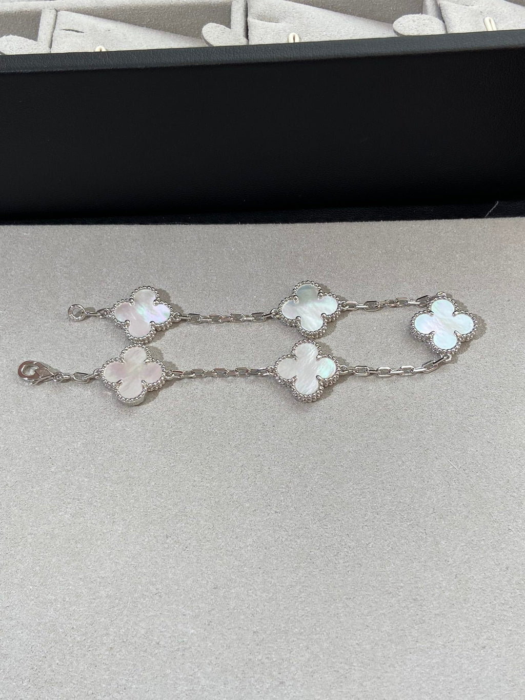 VCA CLOVER WHITE PEARL MOP 5 MOTIF BRACELET COLLECTION