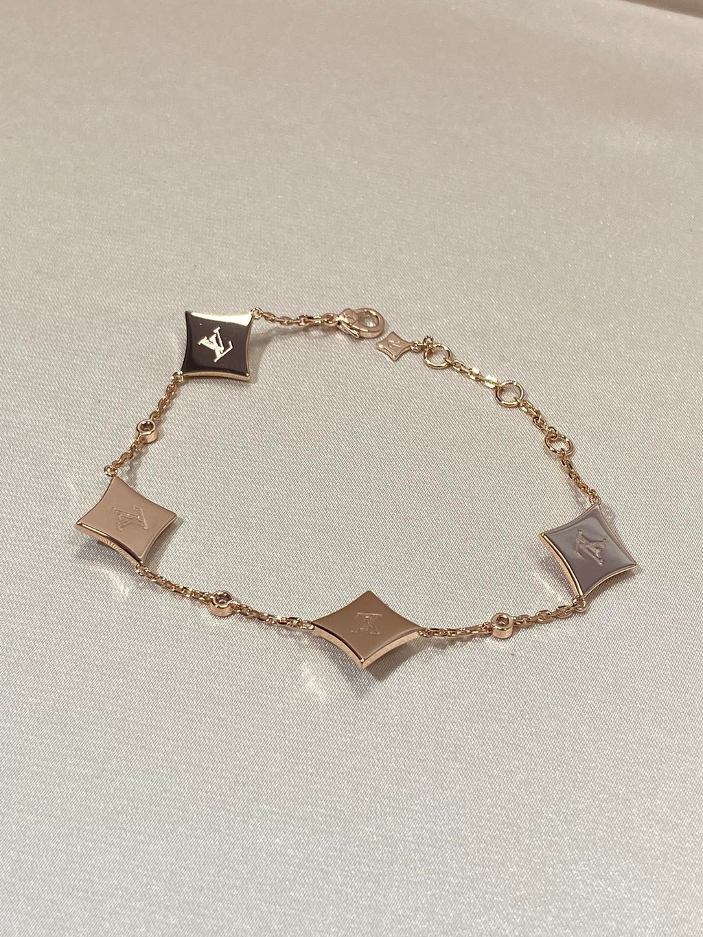 LOUIS VUITTON STAR 4 MOTIF MOP DIAMOND PINK GOLD BRACELET