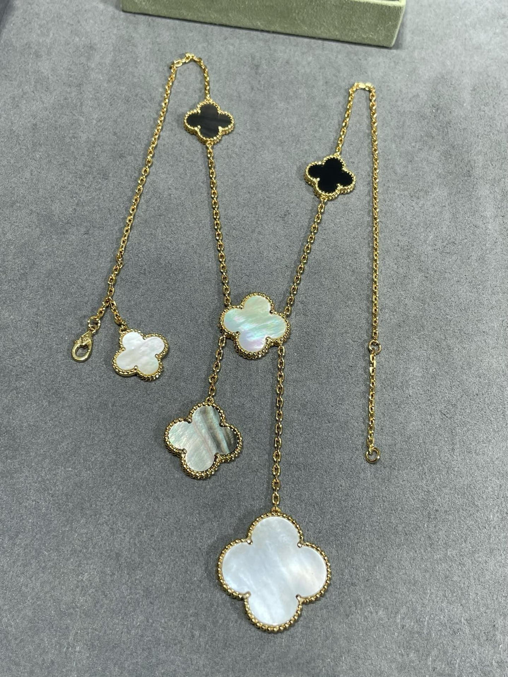 VCA CLOVER 6 MOTIF MOP ONYX GOLD NECKLACE