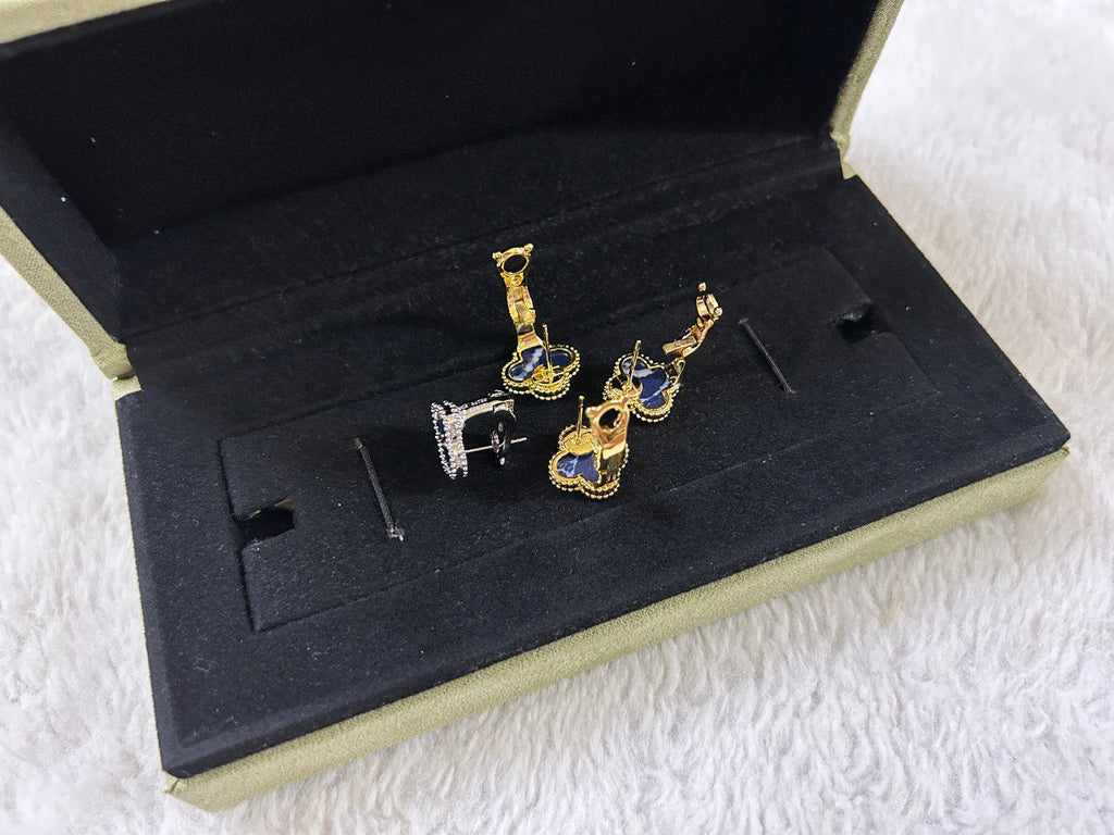VCA CLOVER PIETERSITE MEDIUM STUD EARRINGS