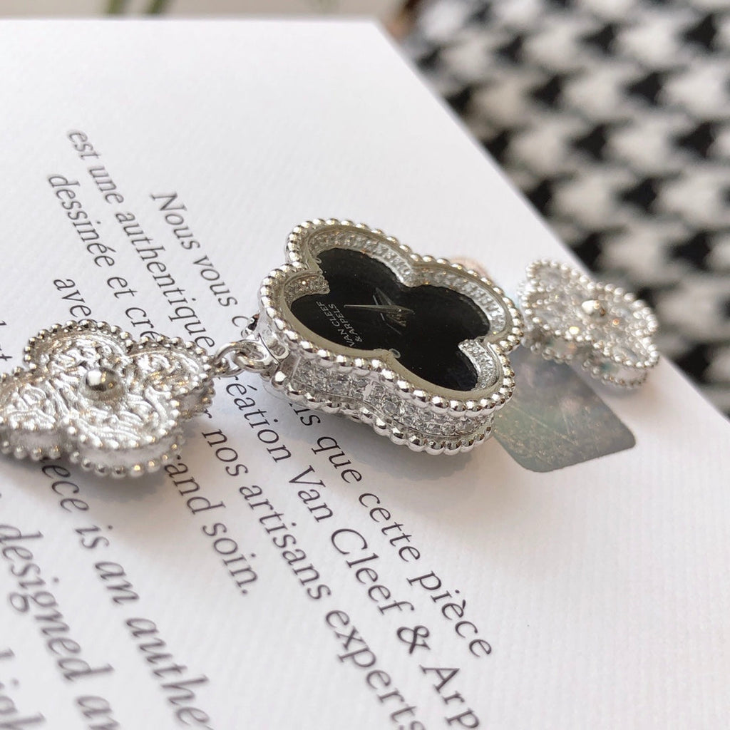 VAN CLEEF & ARPELS SWEET ALHAMBRA ONYX SILVER WHITE MOP