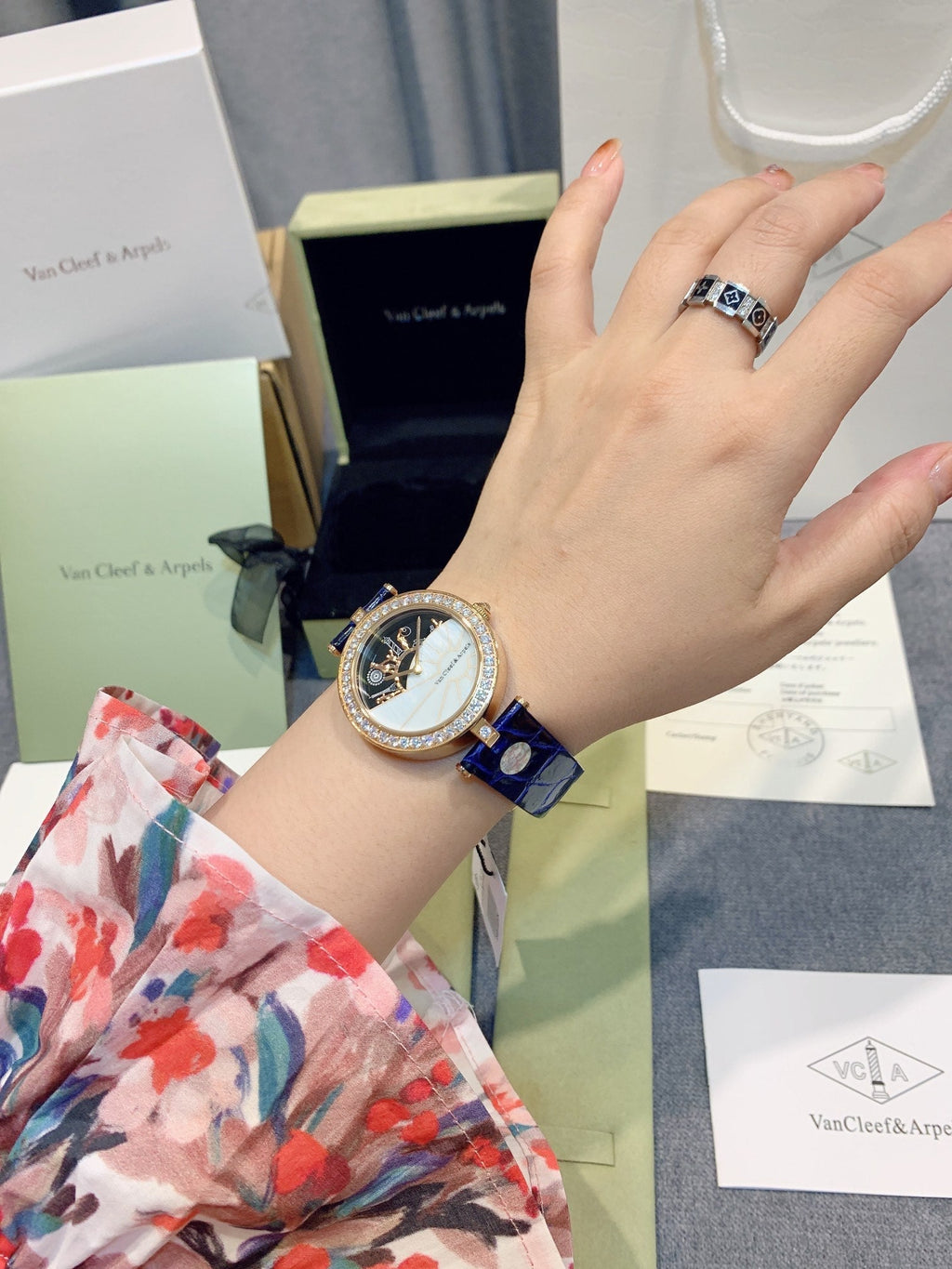 VAN CLEEF & ARPELS LADY ARPELS WATCHS SILVER DIAMOND PAVED