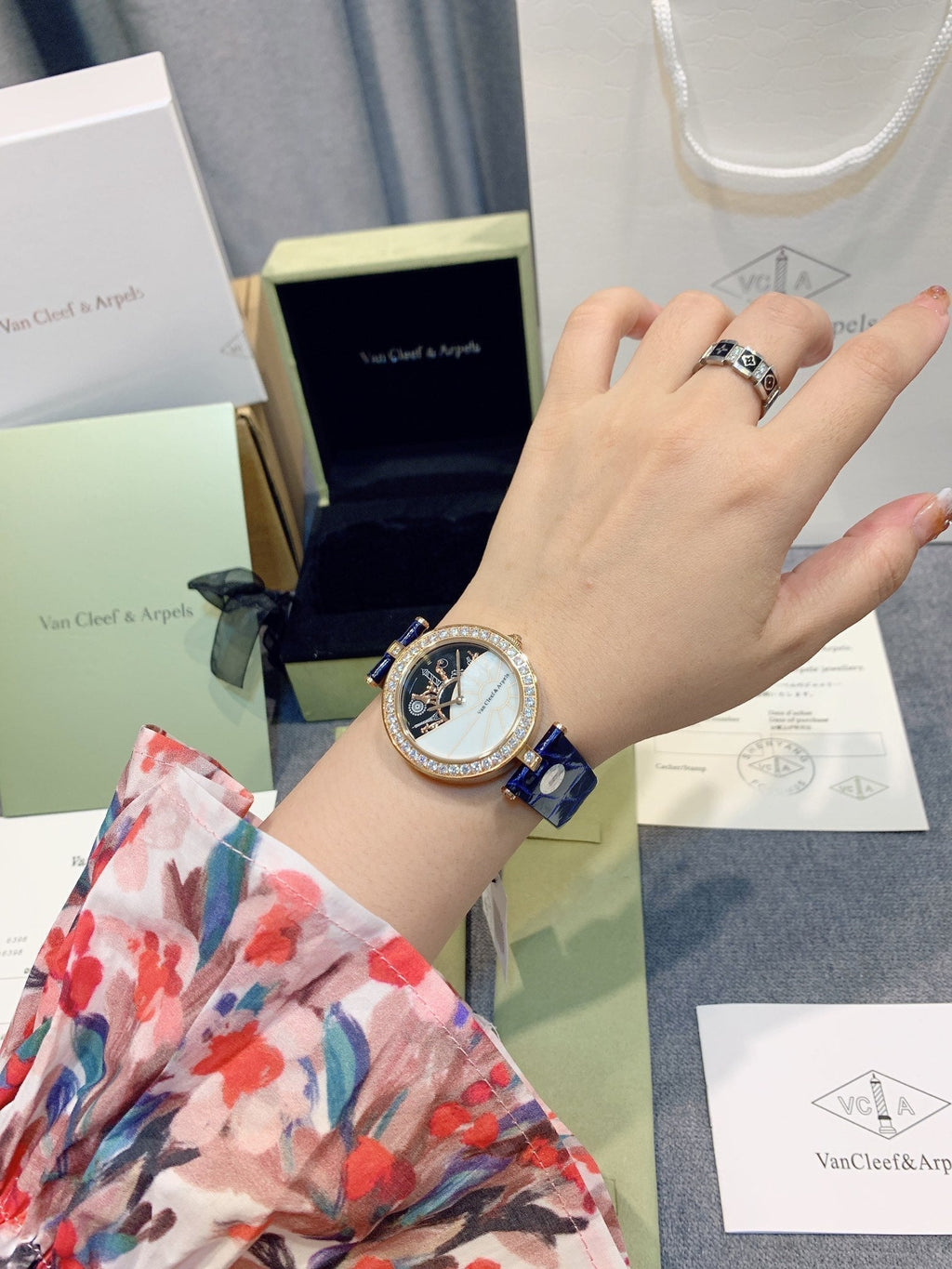 VAN CLEEF & ARPELS LADY ARPELS WATCHS SILVER DIAMOND PAVED
