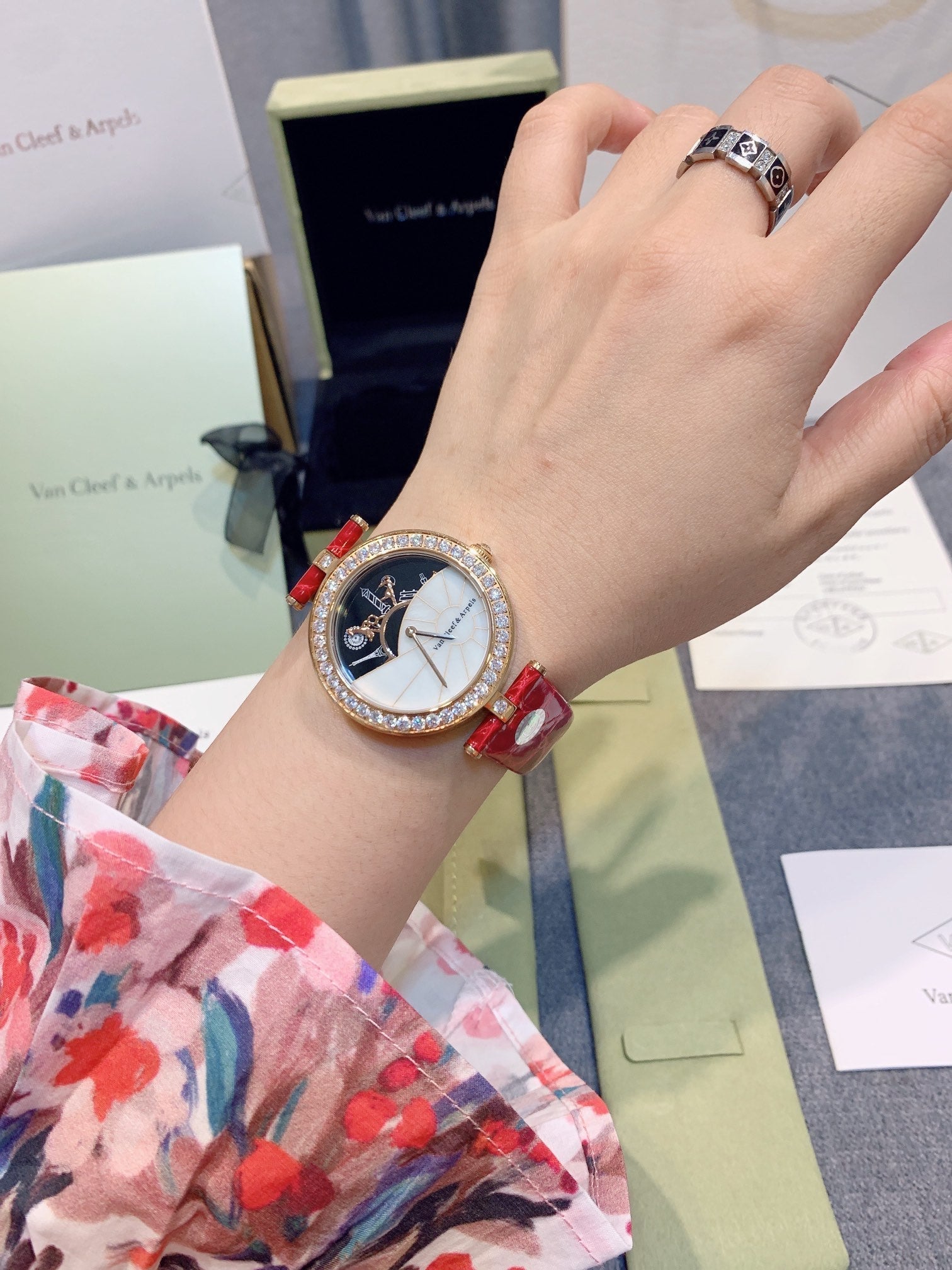 VAN CLEEF & ARPELS LADY ARPELS WATCHS SILVER DIAMOND PAVED