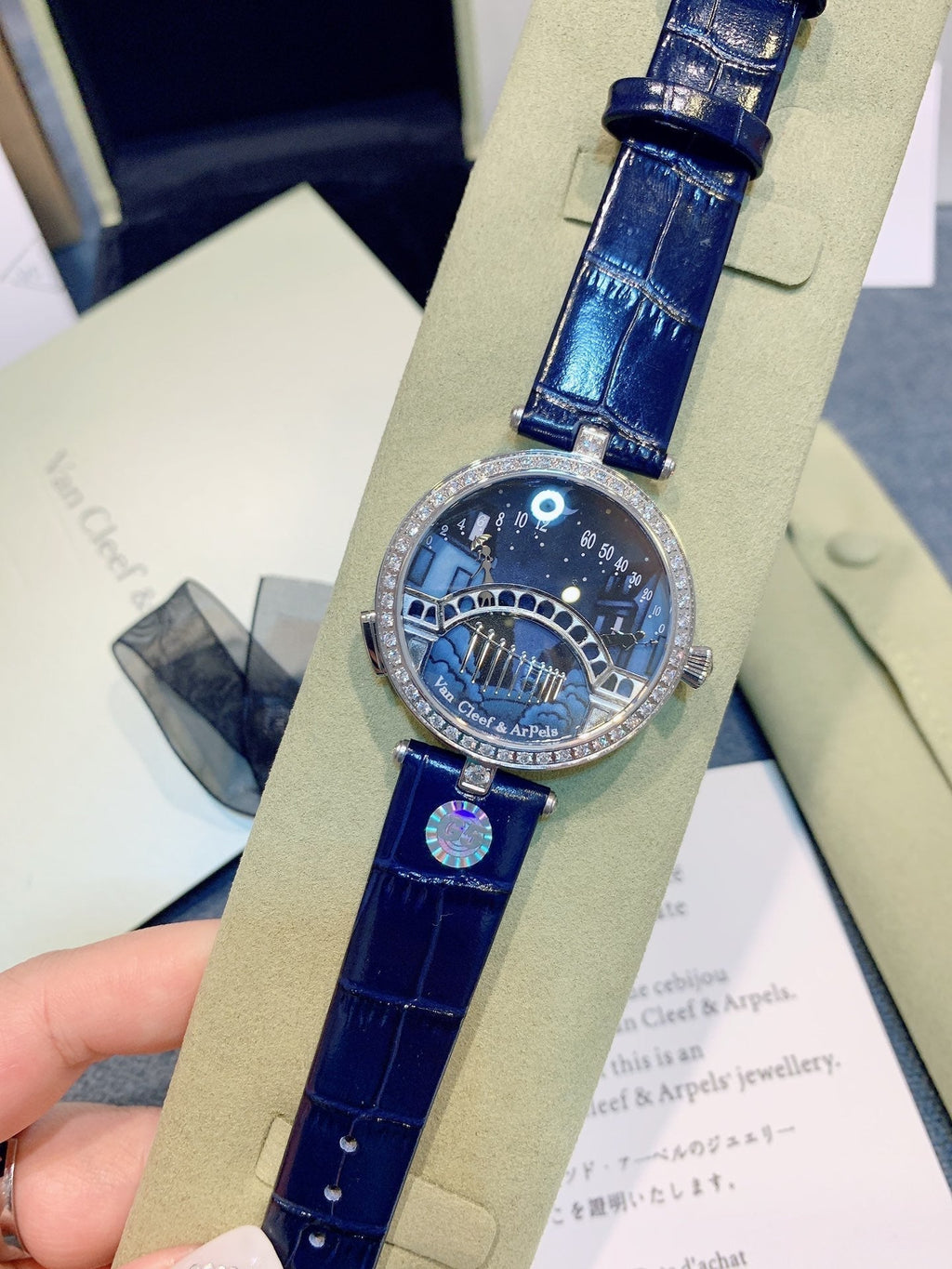 VAN CLEEF & ARPELS LADY ARPELS LOVER BRIDGE BLUE CROCODILE