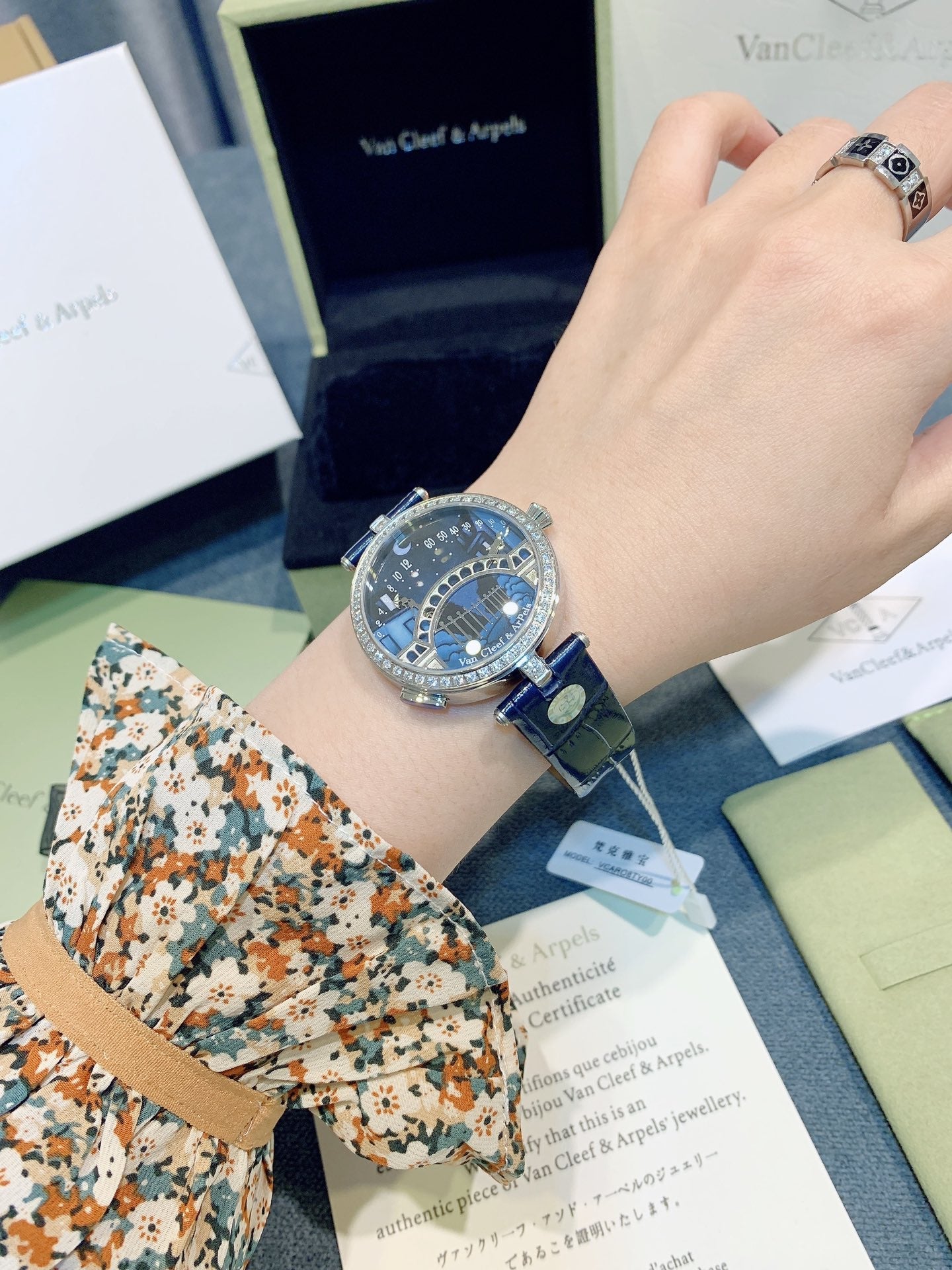 VAN CLEEF & ARPELS LADY ARPELS LOVER BRIDGE BLUE CROCODILE