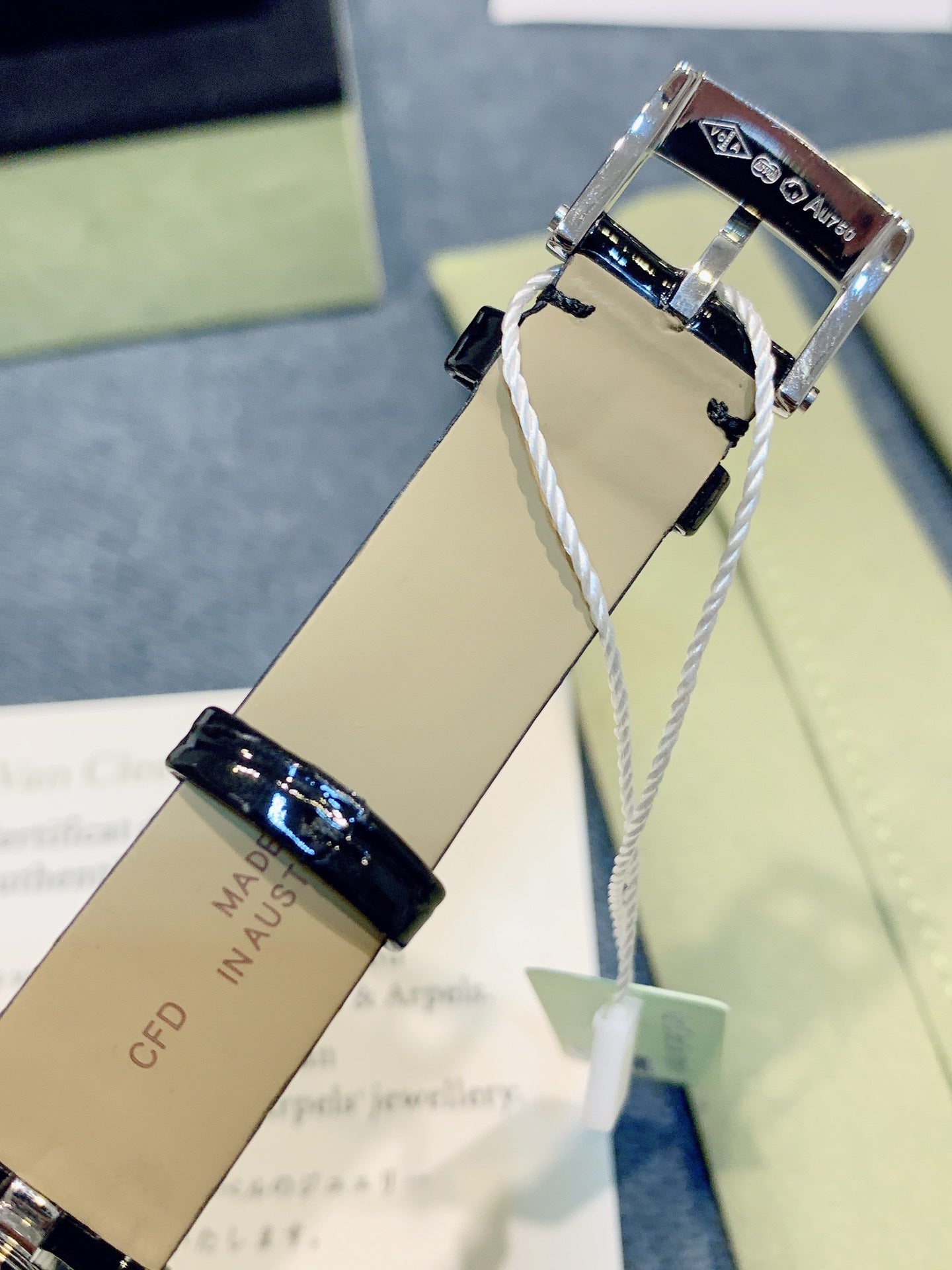 VAN CLEEF & ARPELS LADY ARPELS LOVER BRIDGE BLACK CROCODILE