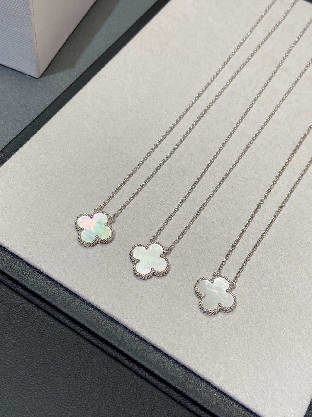VCA CLOVER MEDIUM SILVER WHITE MOP NECKLACE