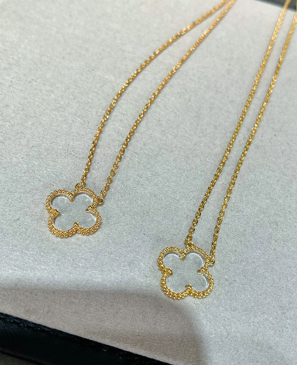 VCA CLOVER ROCK CRYSTAL ROSE GOLD NECKLACE