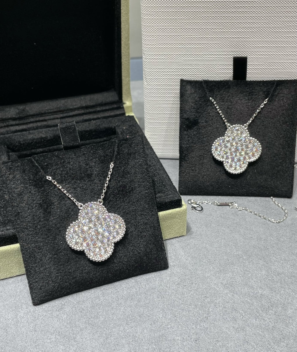 VCA CLOVER 25MM LARGE PENDANT DIAMOND PAVED SILVER NECKLACE