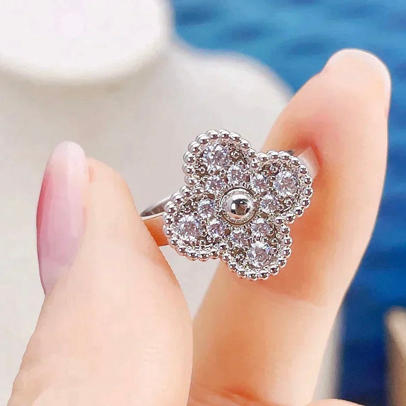 VCA CLOVER DIAMOND RING
