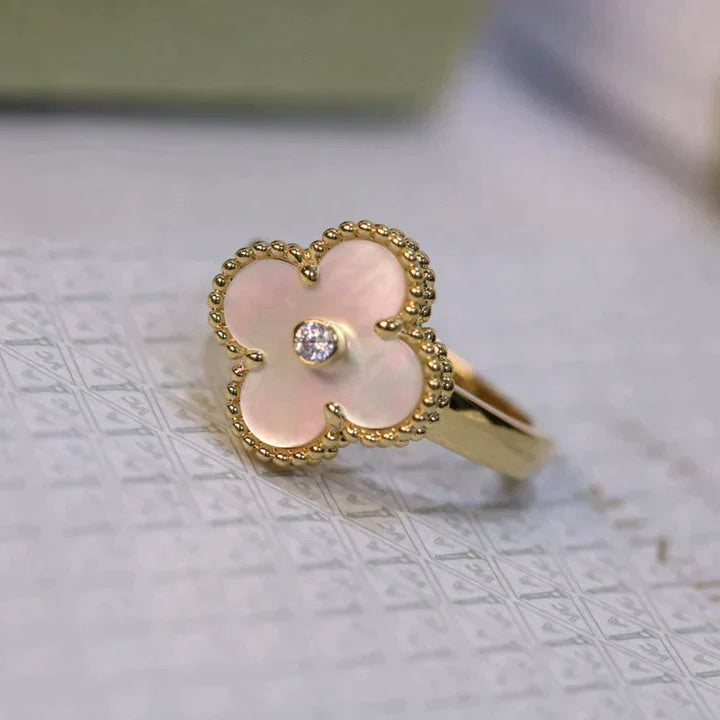VCA CLOVER PINK MOP RING GOLD DIAMOND