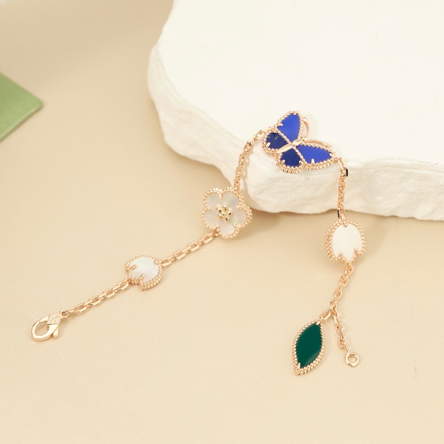 VCA LUCKY SPRING BUTTERFLY 5 MOTIF BRACELET