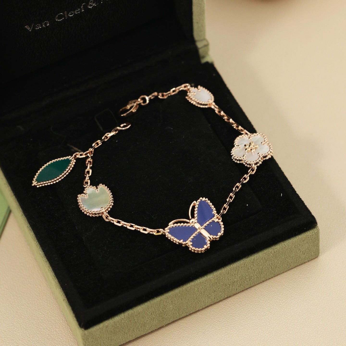 VCA LUCKY SPRING BUTTERFLY 5 MOTIF BRACELET