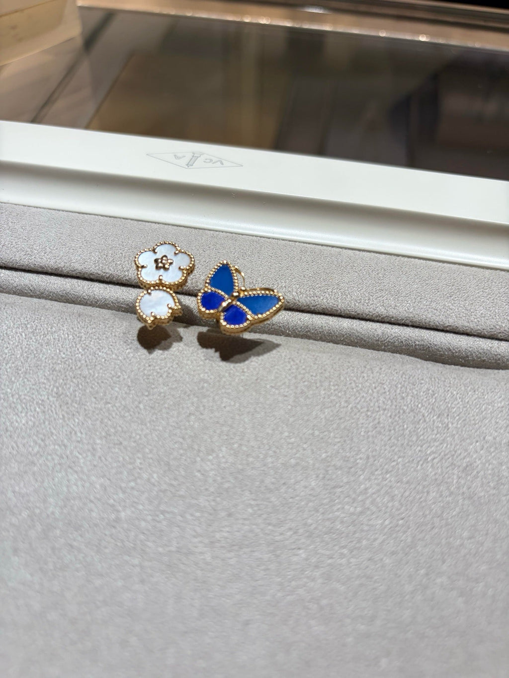 VCA LUCKY SPRING BUTTERFLY OPEN-FACE RINGS