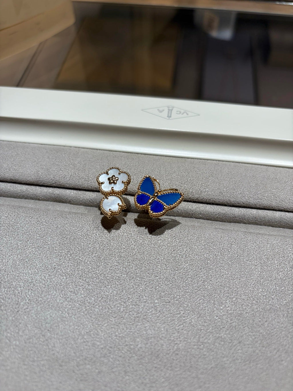 VCA LUCKY SPRING BUTTERFLY OPEN-FACE RINGS