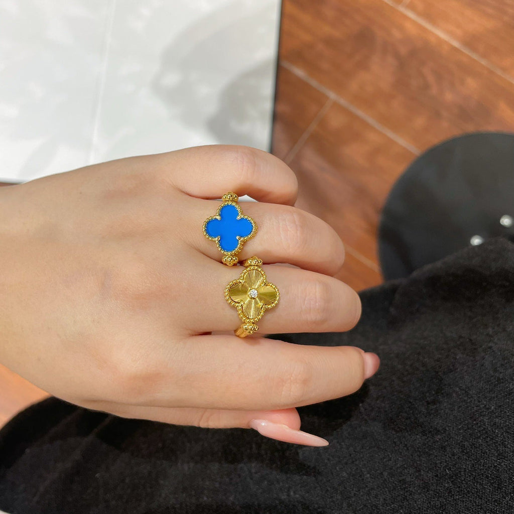 VCA CLOVER RIVERSIBLE BLUE AGATE RING