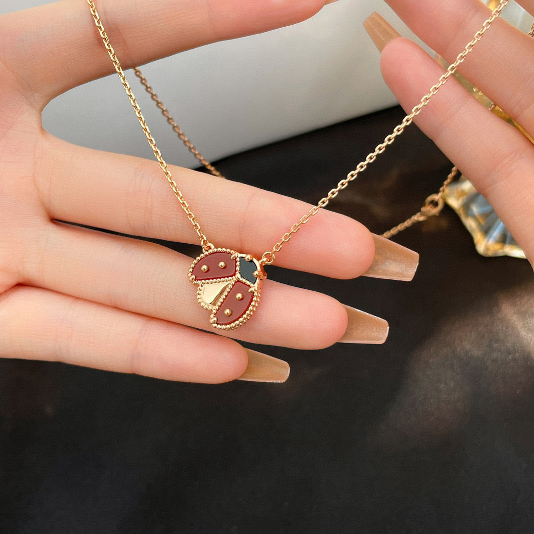 VCA LUCKY CARNELIANS LADYBUG NECKLACE